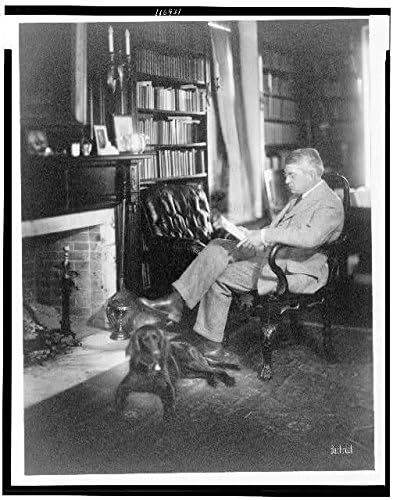 Fotoğraf: William Lyon Phelps,Şöminenin Önünde, Okuma, Köpekli, Amerikalı Yazar, Eleştirmen